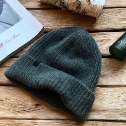 МК по вязанию шапки из кардного артикула бобинной пряжи для ручного вязания Cashclassik